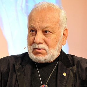 92-летний Бедрос Киркоров в тяжелом состоянии: лечение пиявками довело до реанимации